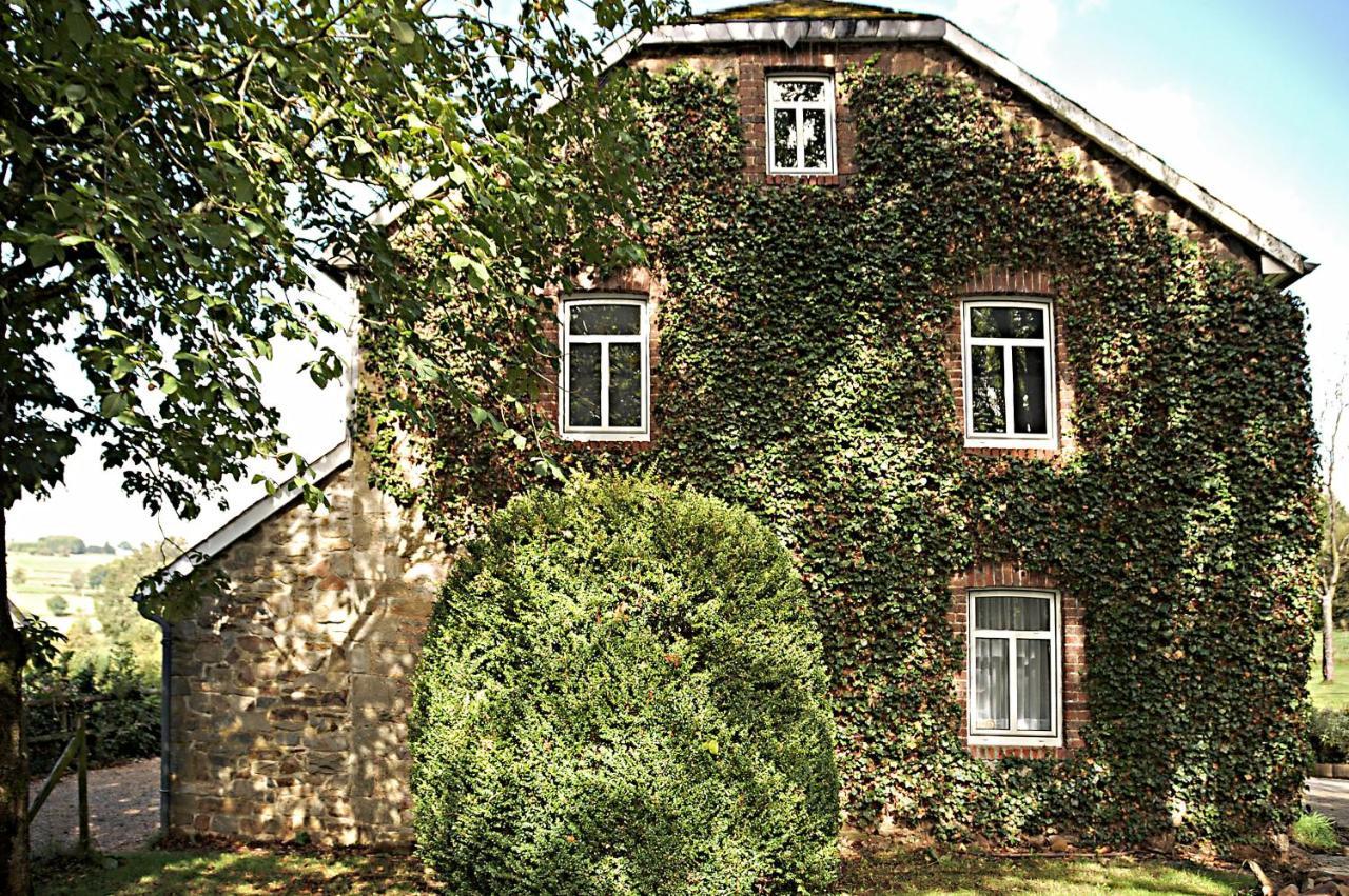 Ruhiges, Gemuetliches Ferienhaus Mit Grossem Garten Waimes Exterior foto
