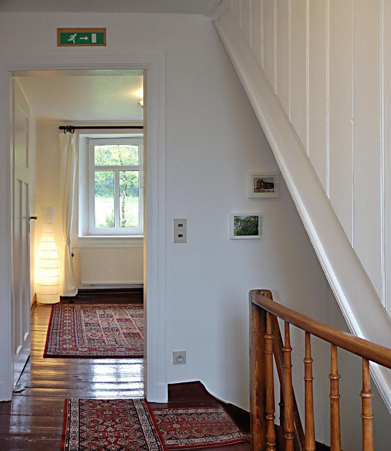 Ruhiges, Gemuetliches Ferienhaus Mit Grossem Garten Waimes Exterior foto